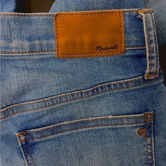 Madewell Cali Demi-Boot Size 25 Jeans Medium Blue Wash Raw Hem Distressed - Picture 7 of 12